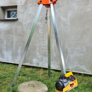 Tripod mini cranes